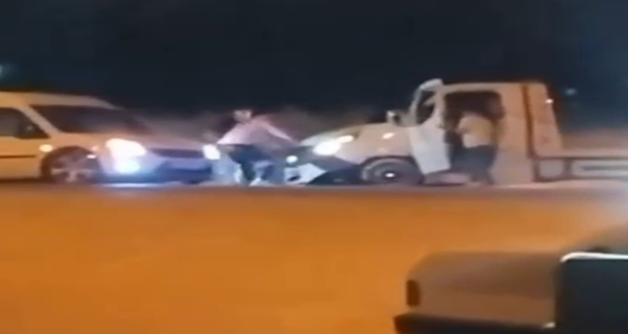 adanadaki suruculerin kavgasi kameraya takildi ehW7gt73