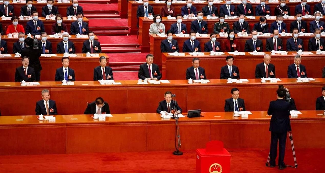 cinde 4 general azledildi eVFALd7e