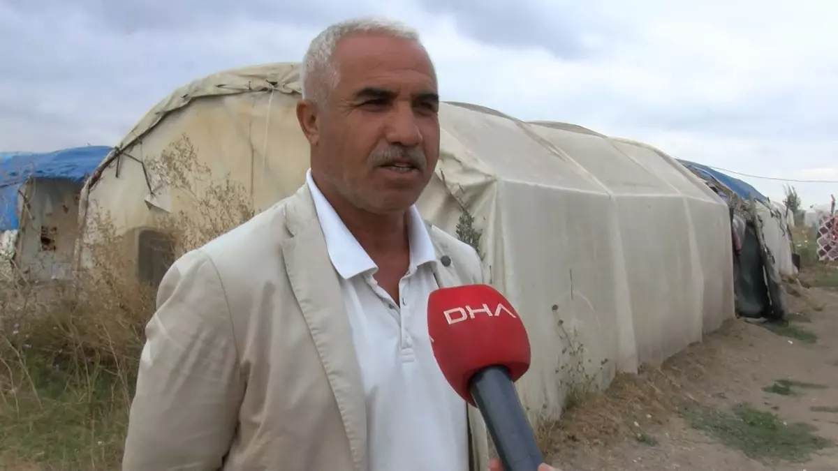 cocuklar cadirda ders calisiyor 4rDv14fJ