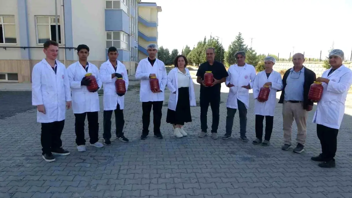 meslek lisesinden 1 ton salca qiZWW1Zg