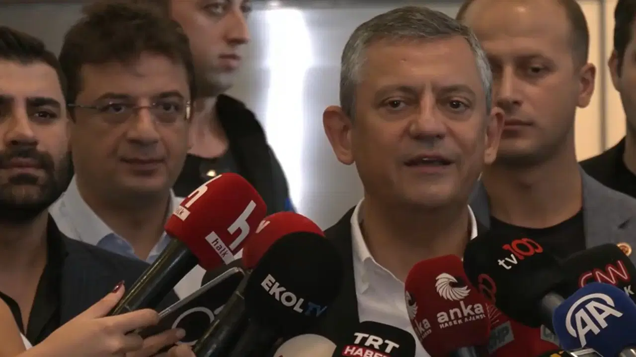 ozgur ozelden 15 eylul aciklamasi genel baskanliga kayyum atanirsa 6 gun durur Zfn3rVEM