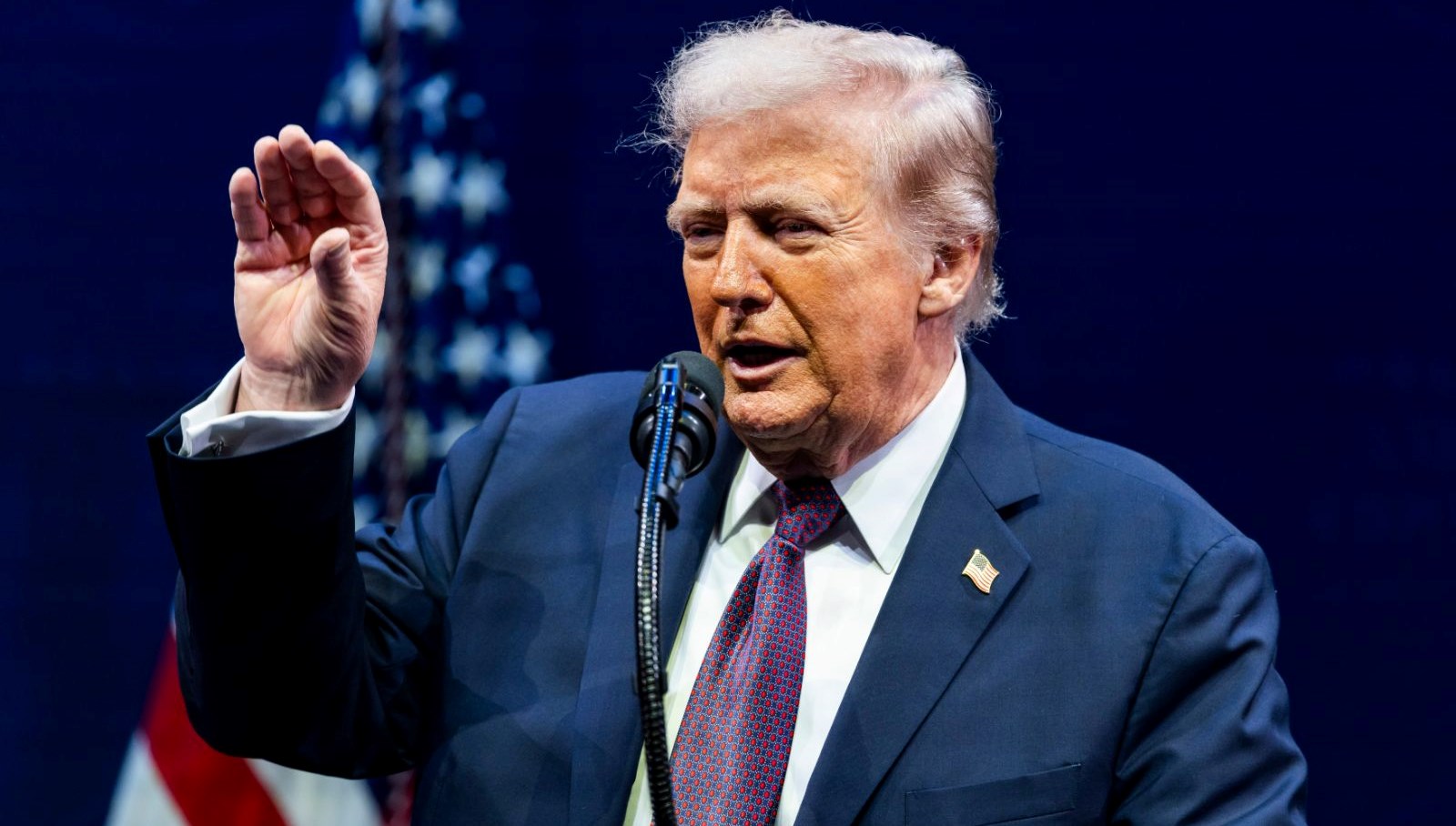 trumptecavuz davasinda833 milyon dolar tazminat odeyecek bVzbni3L