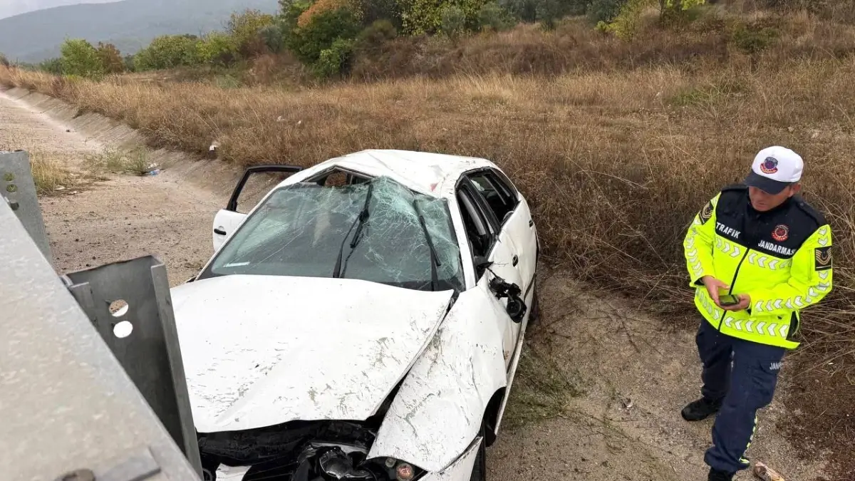 bursada trafik kazasi 4 yarali QCPjyuNx