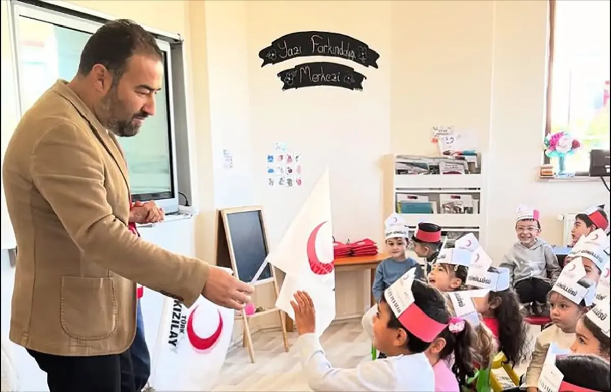 zarada kizilay haftasi etkinlikleri PW3d8msl.jpg