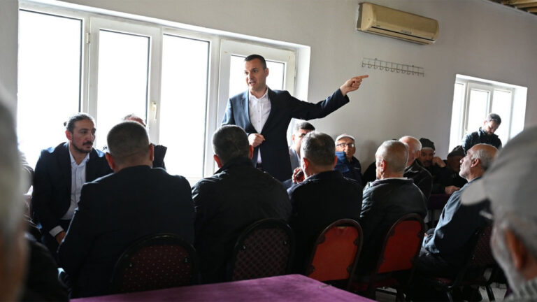 iyi-parti-aksaray-teskilati-dogantarlada-vatandasla-bulustu-VPgTbuZc