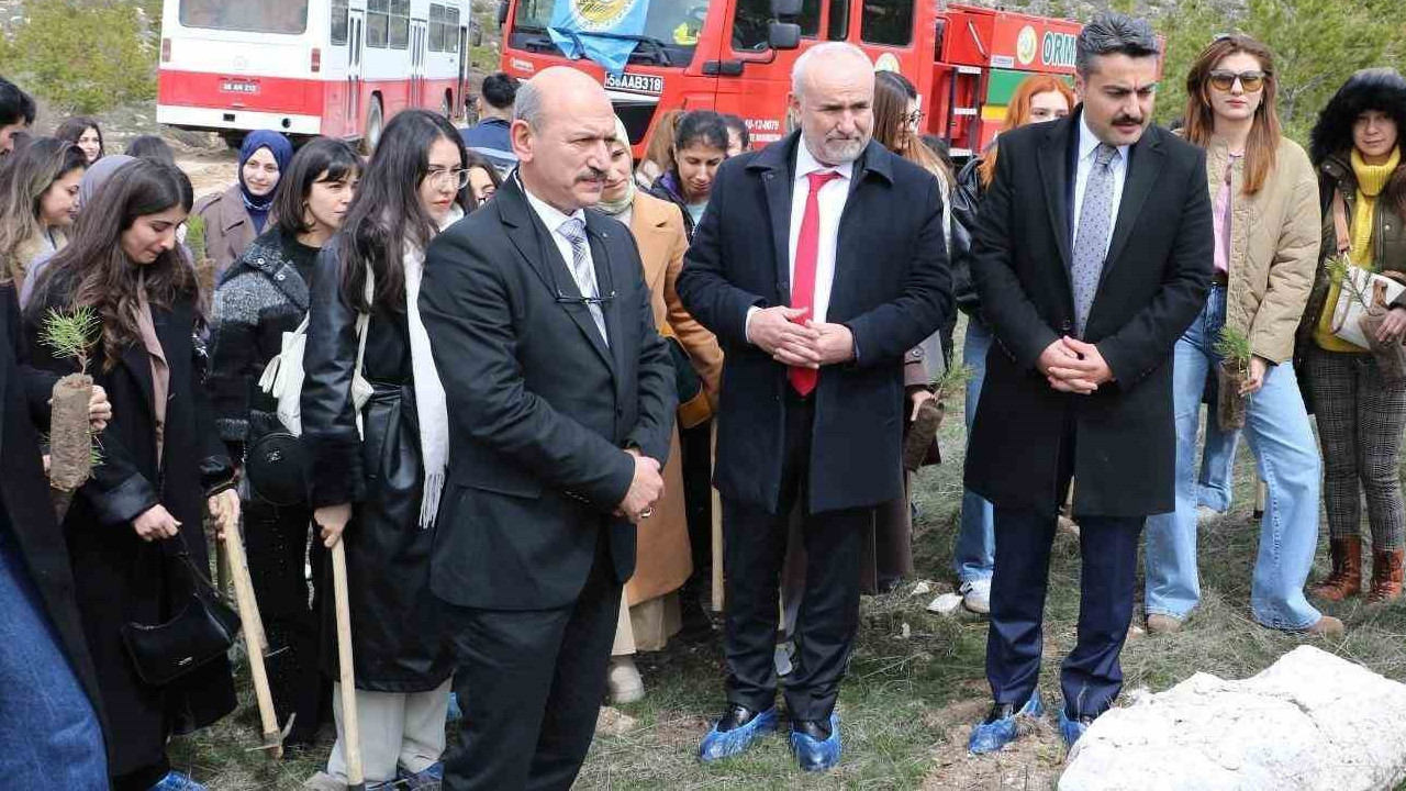 Öğretmen Adayları Fidan Dikimi ile Geleceğe Umut Tohumladı