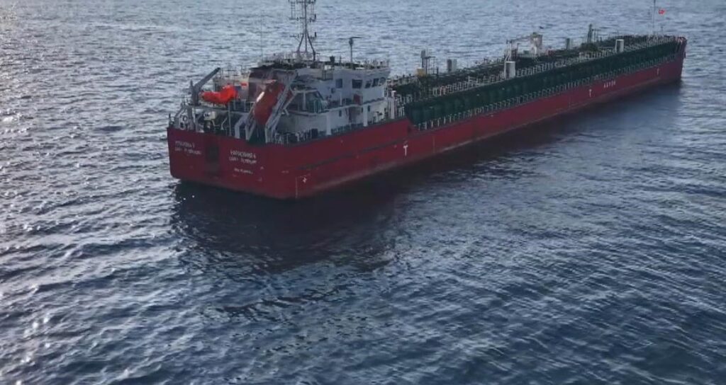 onlarca-iran-tankeri-abd-ablukasini-asti-GwYLh93F