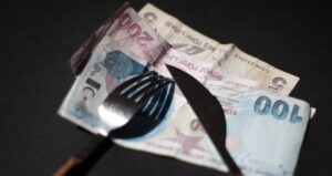 vatandasin-enflasyon-beklentisi-yuzde-50nin-uzerine-cikti-tc91BmDd