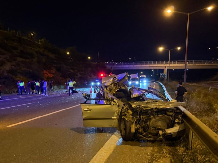 Hatay’da Tıra Çarpan Araçta Can Kaybı ve Yaralılar Var